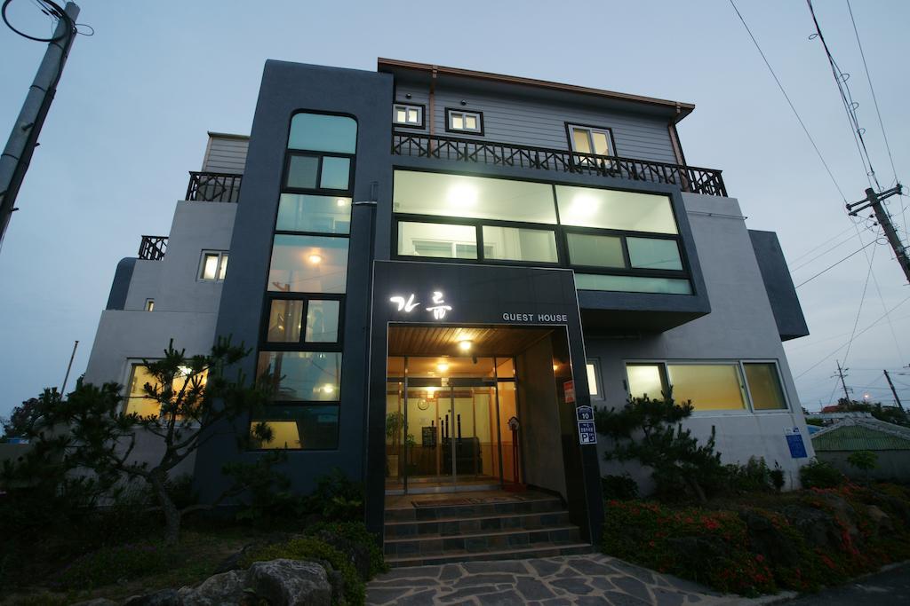Galeum Guesthouse Seogwipo Exterior foto